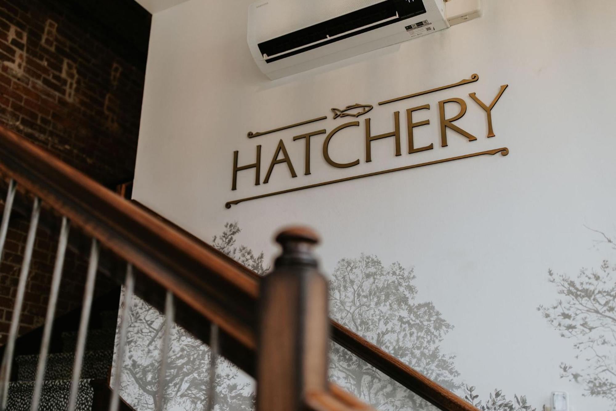Hatchery Hotel & Event Center Ла-Кросс Экстерьер фото